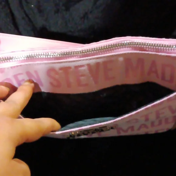 NWT Steve Madden pink barmin w/matching coin purse - Picture 4 of 7